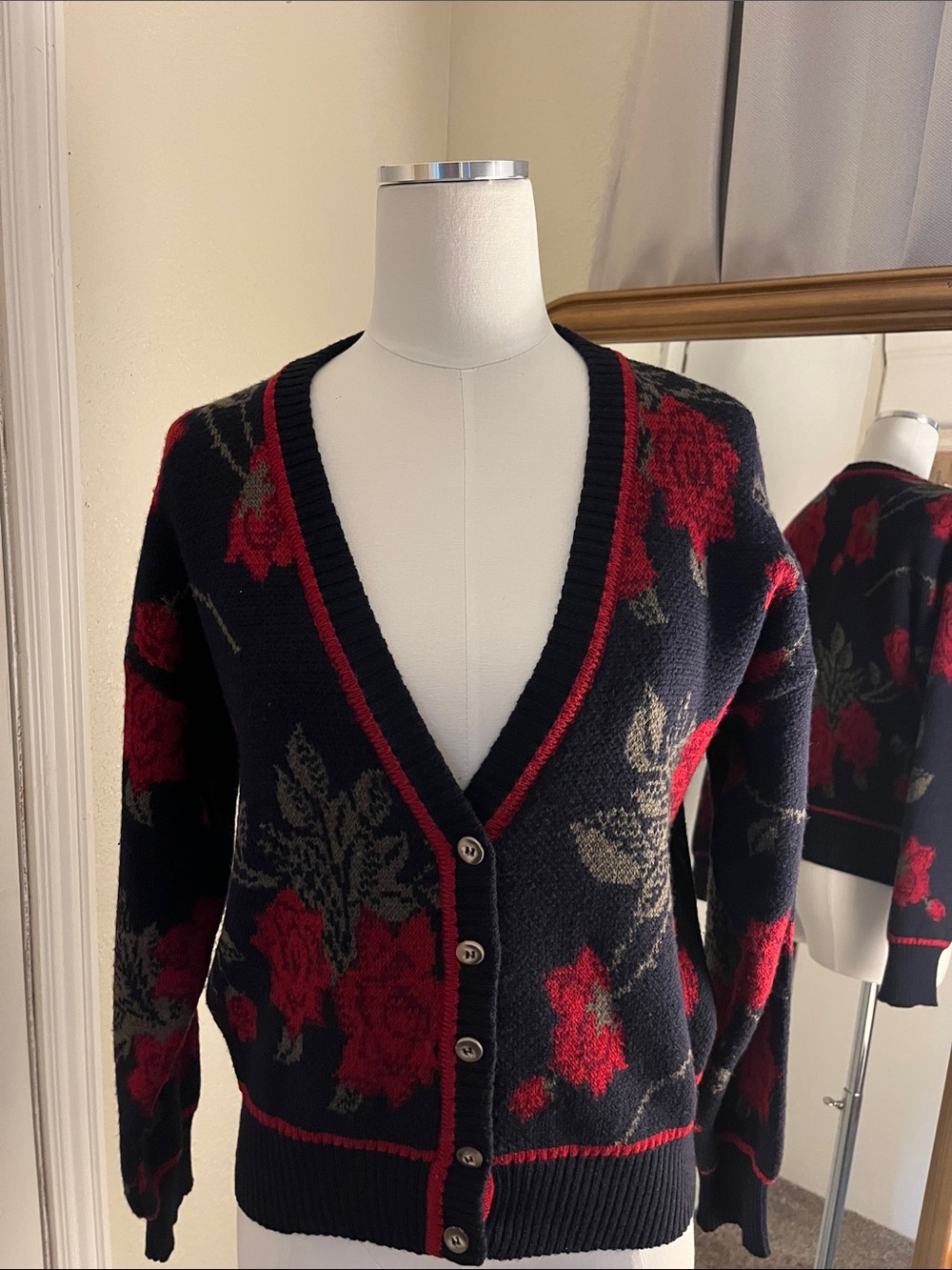 VTG J.G Hook Floral V-Neck Button Cardigan Sweater - Navy & Red